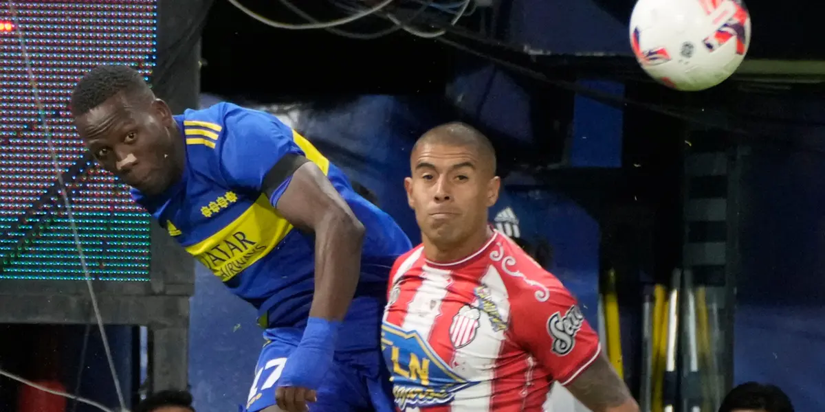 El lateral peruano fue titular en el equipo de Sebastián Battaglia