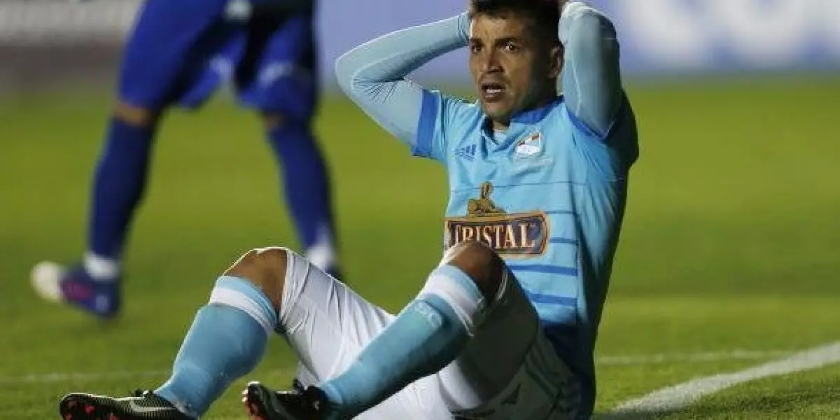 El nivel que viene presentando Percy Liza impediría el regreso de Gabriel Costa al primer plantel de Sporting Cristal.