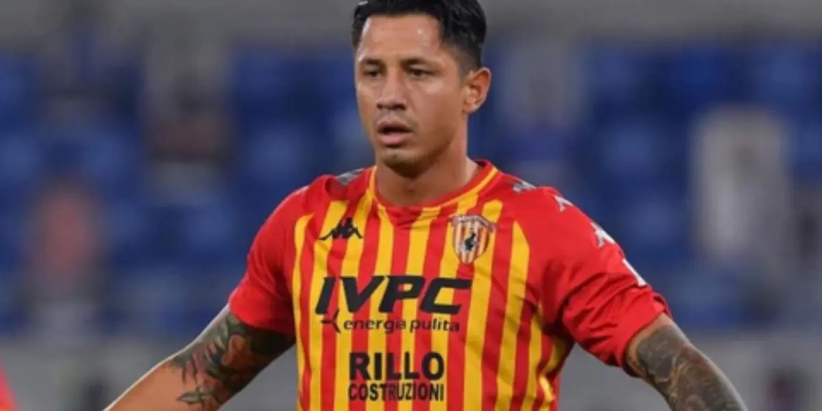 El peruano no disputaría un encuentro con el equipo desde que regresó de Lima