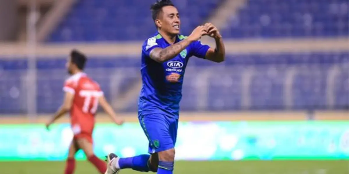 El peruano estaría embolsando millones de dólares