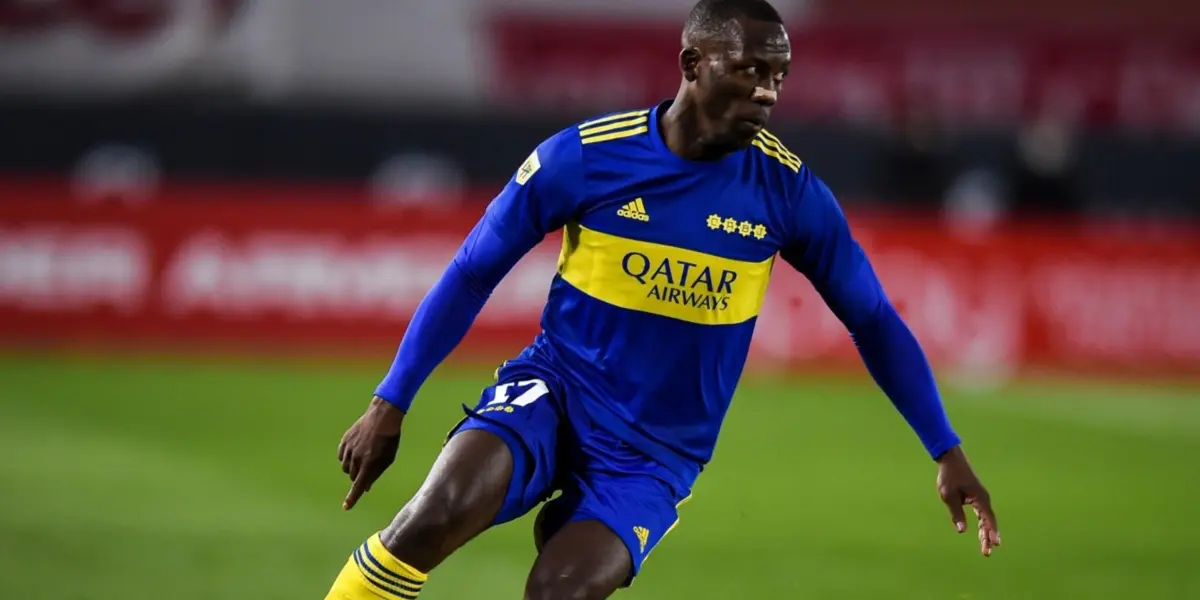 El peruano fue captado en una insólita posición