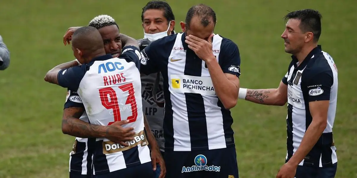 Hernán Barcos fue salvado por Jefferson Farfán tras su golazo en Alianza Lima