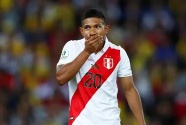 El profesor Gareca no está del todo conforme con el rendimiento de Edison Flores en la Selección y podría encontrarle un competidor que juega en la Liga 1