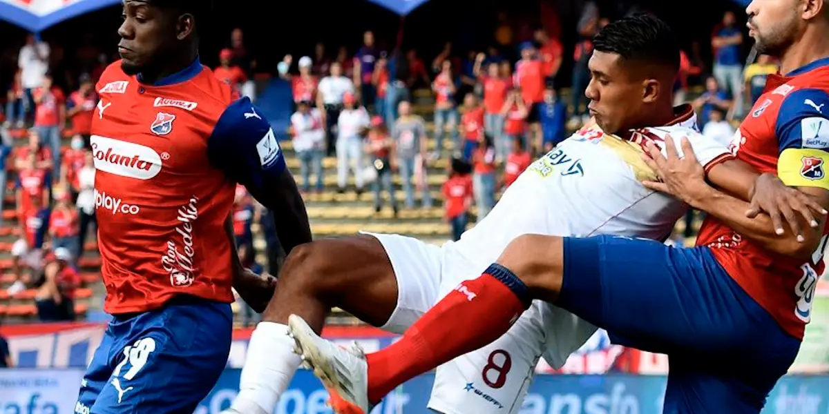 El seleccionado nacional hizo su debut en el fútbol de Colombia y dejó una buena sensación