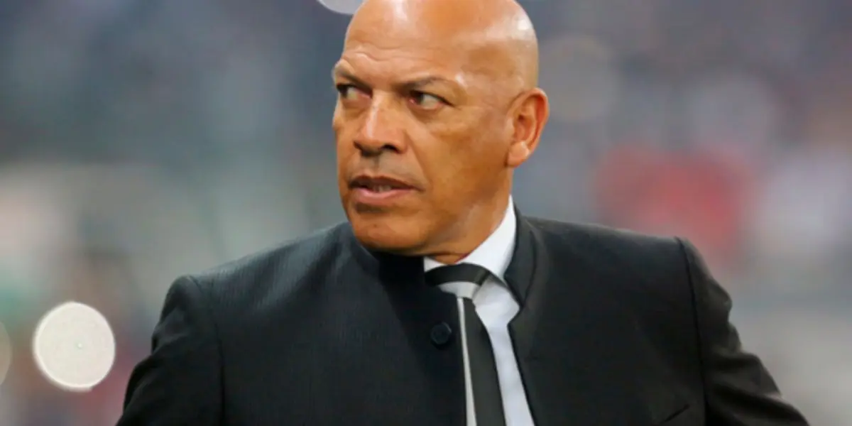 El técnico celeste dio a entender que no seguiría en el club, tras finalizar la temporada