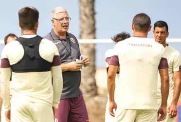 El técnico uruguayo está con un pie fuera del equipo