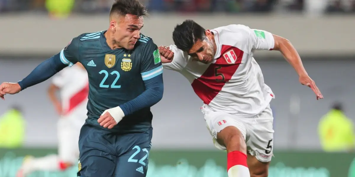 El Tigre le habría llamado la atención al 'chalaco' por perder su posición y dejar que Molina pase fácilmente para centrar.