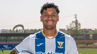 El volante peruano cambió de club y hasta el momento no levanta su nivel