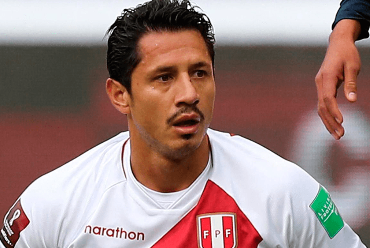 En Brasil le dan con palo al posible fichaje de Lapadula