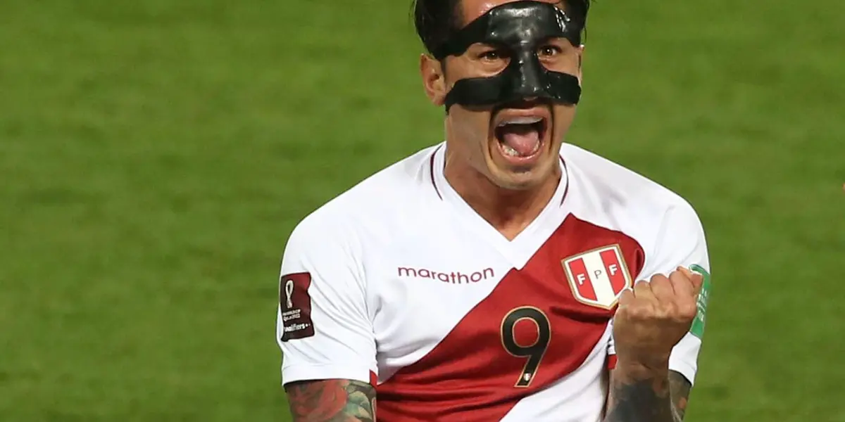 En Italia los clubes hacen cola para poder contratar al bombardero italiano