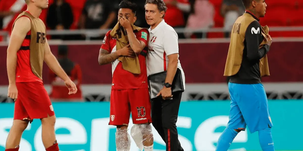 En la Selección Peruana es de los peores, pero en su club la viene rompiendo