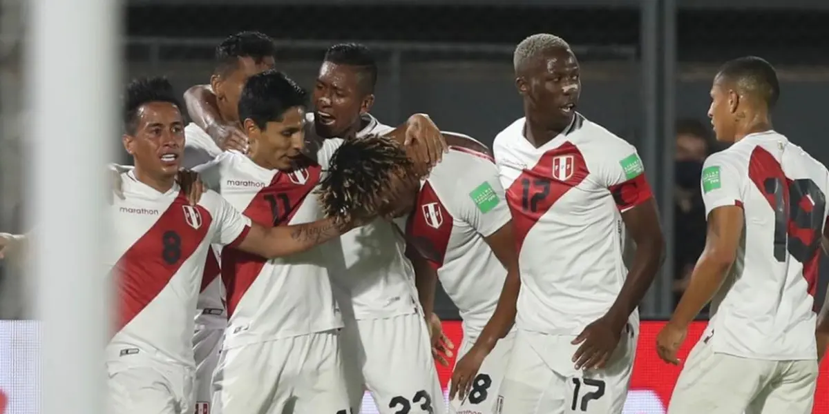 En las primeras horas de la mañana, se hizo viral un video donde dos jugadores del plantel se agarraron a patadas.