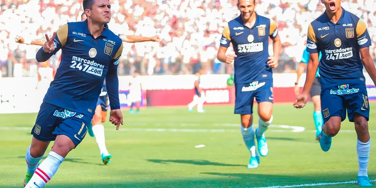 Es titular con los blanquiazules, sin embargo, es un desastre a la hora de jugar