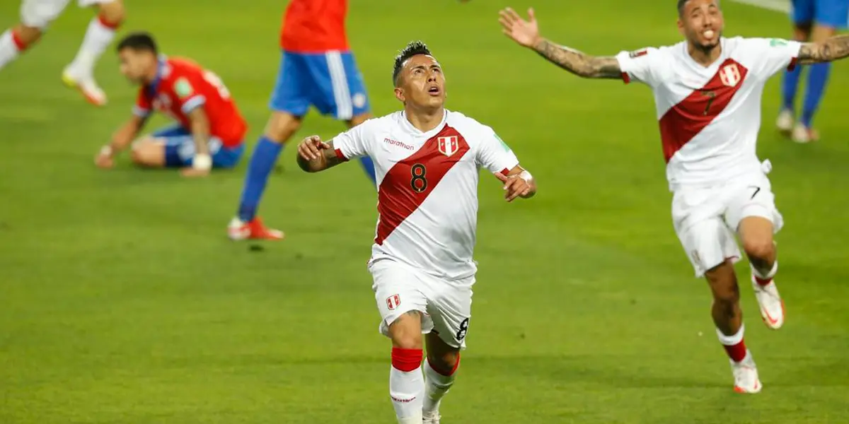 Estuvo jugando a doble cachete con Chile y Perú, pero se quedó con la Selección Peruana