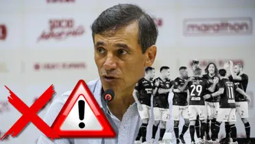 Fabián Bustos en conferencia de prensa y debajo el plantel de Universitario de Deportes