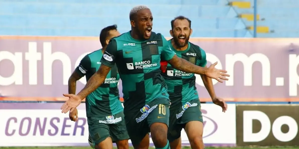 Farfán se reunió con los más allegados para celebrar la Fase 2 con una parrilla.