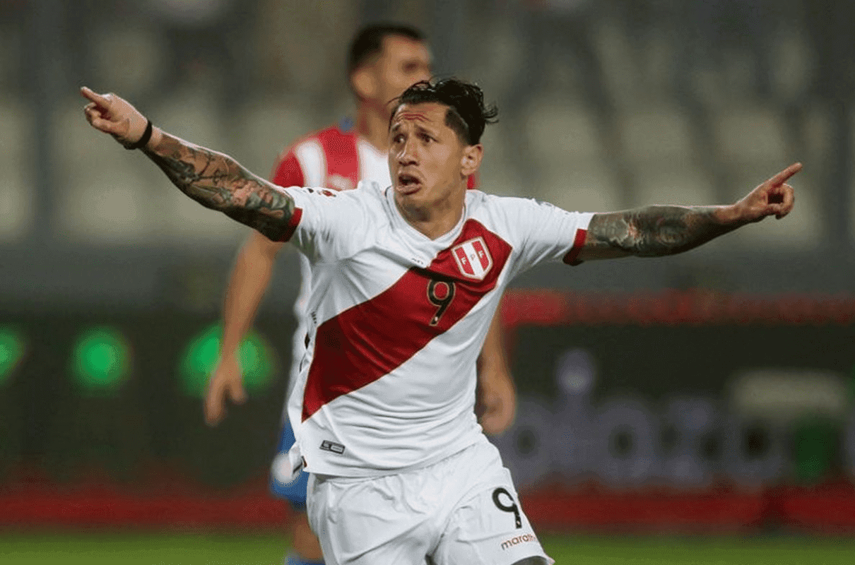 Fichó por un club en España para poder llegar a la Selección Peruana