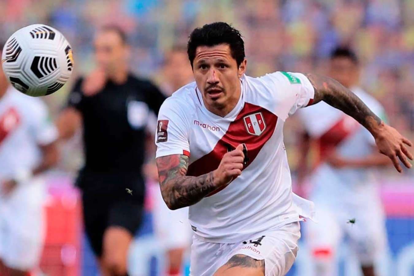 Filippo Inzaghi marcó mucho al delantero peruano ya que al desempeñar en la misma posición en su época como jugador, pudo darle unos consejos al 'Bambino'.