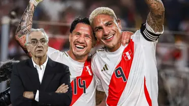 Fossati serio, Lapadula feliz con Guerrero (Foto: Selección Peruana)