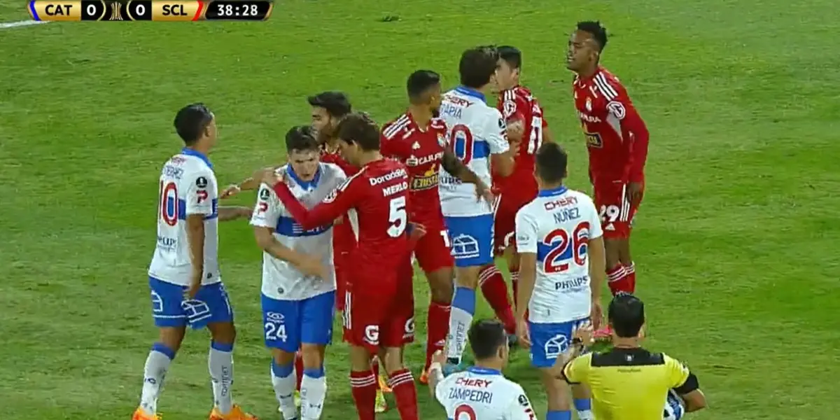 Fuerte cruce de palabras entre ambos jugadores