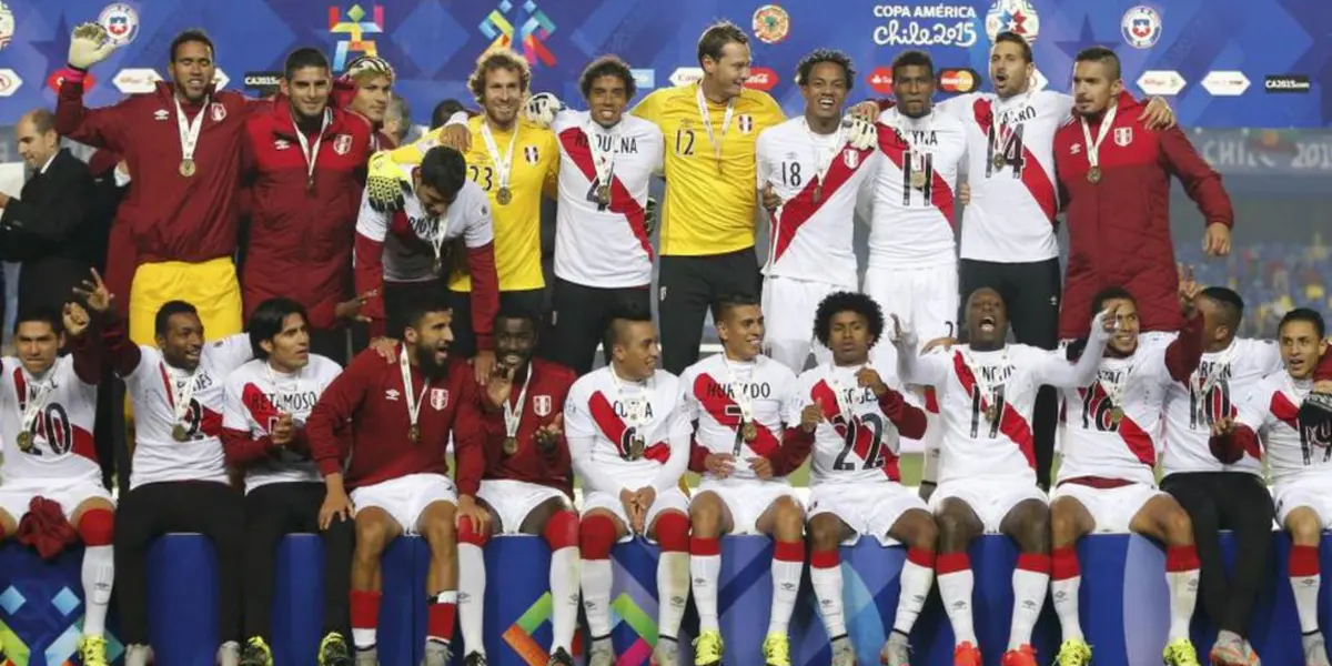 Futbolista peruano fue expulsado en su debut con la Bicolor 