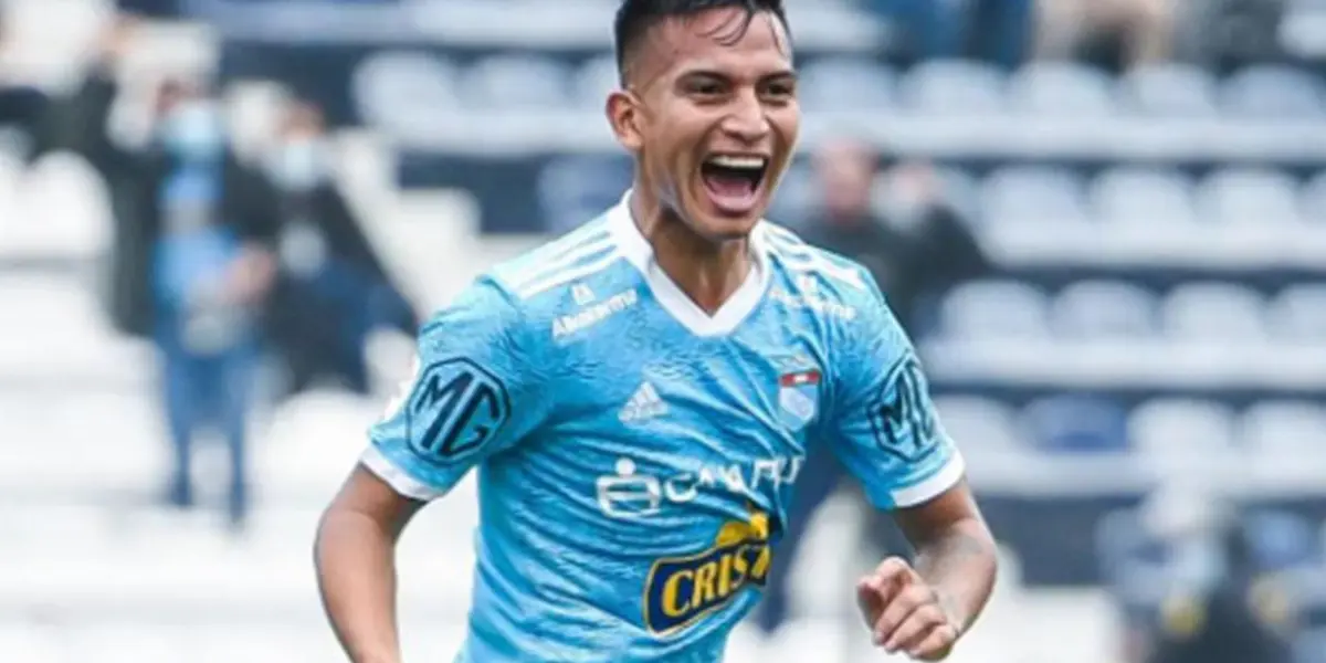 Futbolista peruano jugaría en este equipo de la Liga el próximo año
