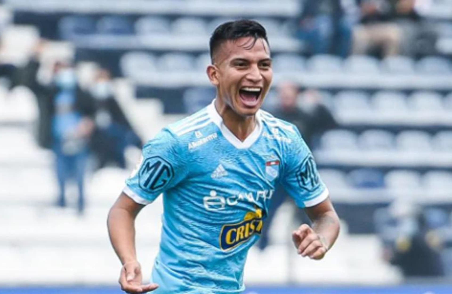 Futbolista peruano jugaría en este equipo de la Liga el próximo año