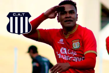 Futuro del delantero peruano podría estar en Argentina y no en un grande peruano