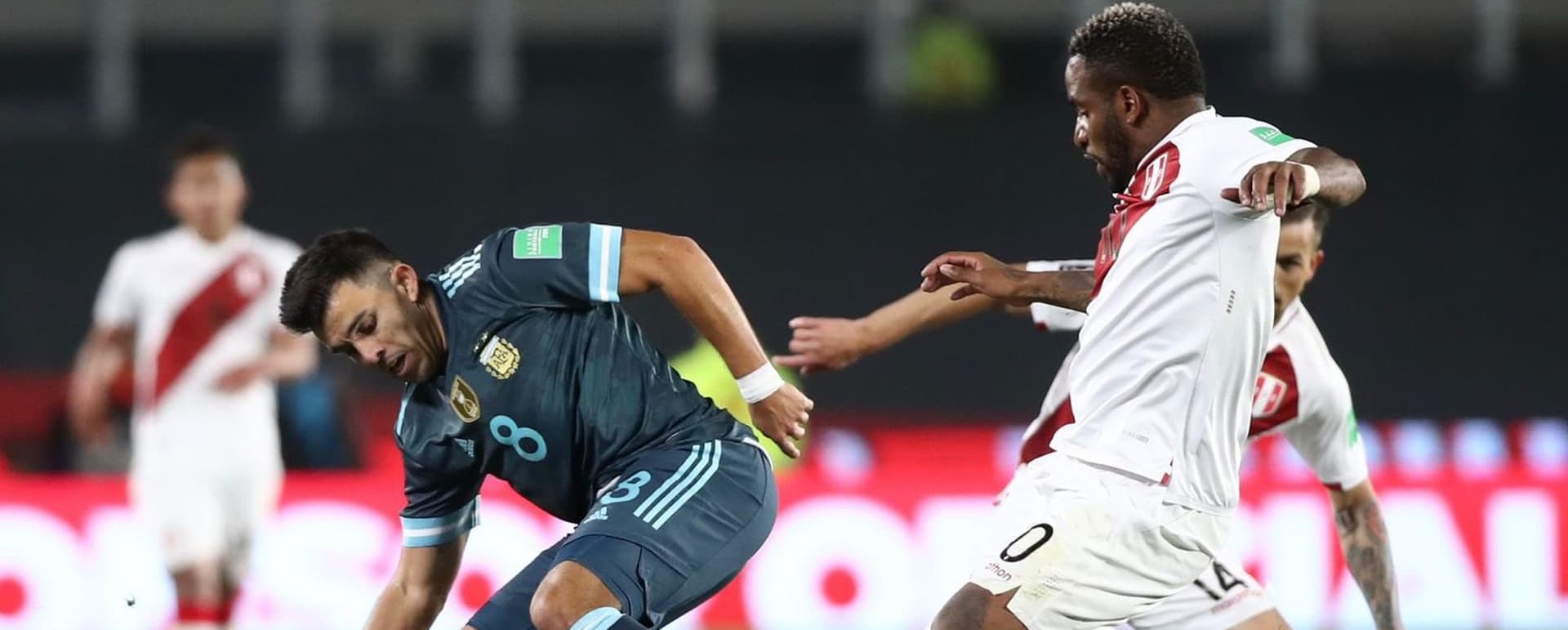 Gareca admitió que Farfán terminó tocado tras el partido contra Argentina.
