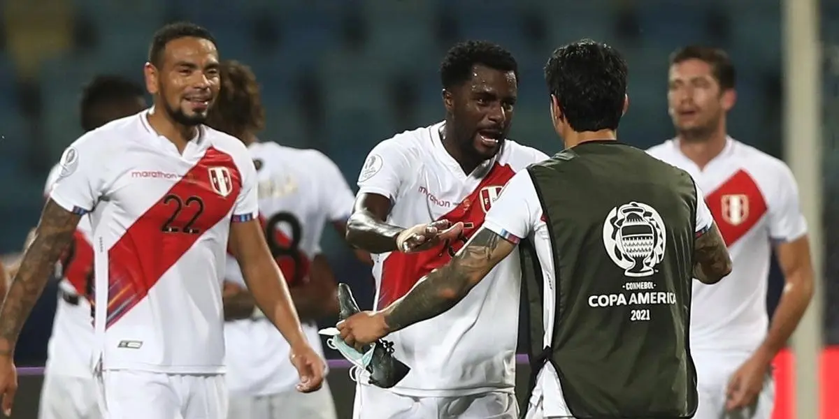 Gareca estaría pensando en guardar a la pareja para otros cotejos de la fecha triple por las eliminatorias.