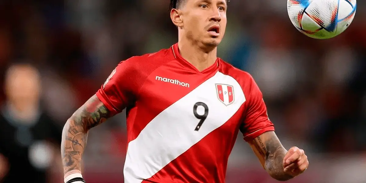 Gianluca Lapadula es uno de los jugadores más queridos de la Selección Peruana