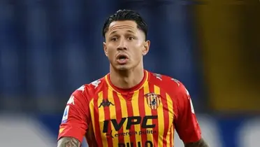 Gianluca Lapadula jugando para el Benevento de Italia. FOTO: Infobae