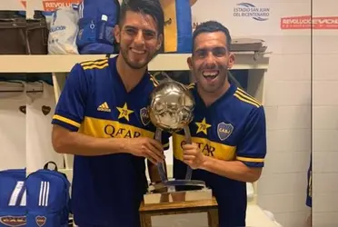 Hace algunas semanas, Carlos Tévez le brindó un regalo a Carlos Zambrano.