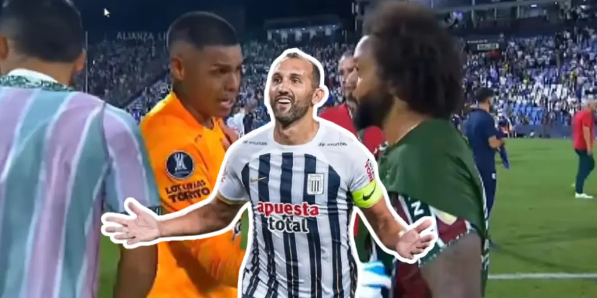 Hernán Barcos celebrando, mientras Campos le pide la camiseta a Marcelo