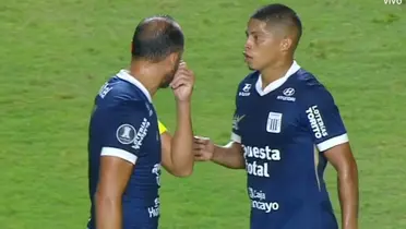 Hernán Barcos conversando con Kevin Quevedo (Foto: Captura ESPN).