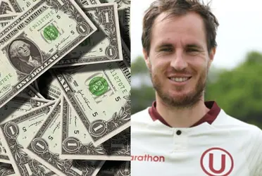 Hernán Novick no logra convencer con su juego a los centenares de aficionados de Universitario de Deportes.