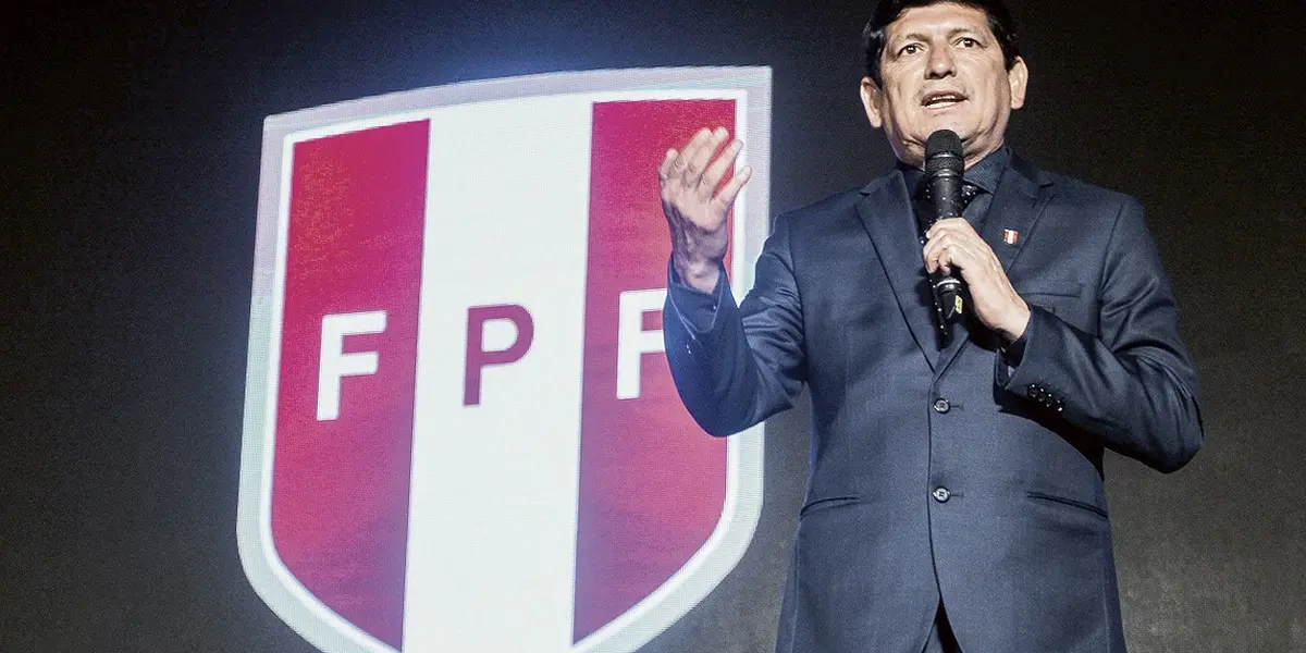 Hinchas no están de acuerdo con la reelección de Lozano