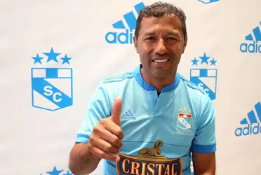 Ídolo en Sporting Cristal y lo que gana ahora en su nuevo empleo.
