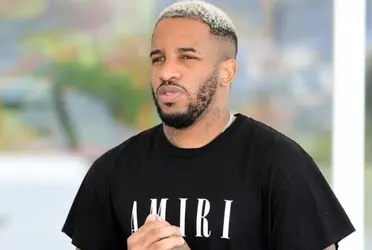 Jefferson Farfán continúa su rehabilitación en la Videna y viaja todos los días en su mega auto.