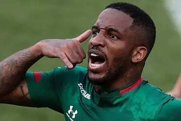 Jefferson Farfán fue ofrecido al club, pero dejaron en visto al agente del peruano porque no buscan jugadores con ese perfil.