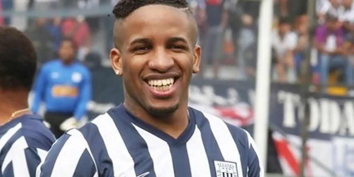 Jefferson Farfán, regresaría para el partido ante UCV con unos zapatos que bordean los 350 dólares