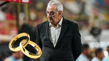 Jorge Fossati mirando al piso (Foto: Andina)