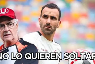 José Carvallo quiere irse de la U, pero esto hacen para mantenerlo