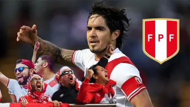 Juan Manuel Vargas con la camiseta bicolor y debajo los hinchas incondicionales