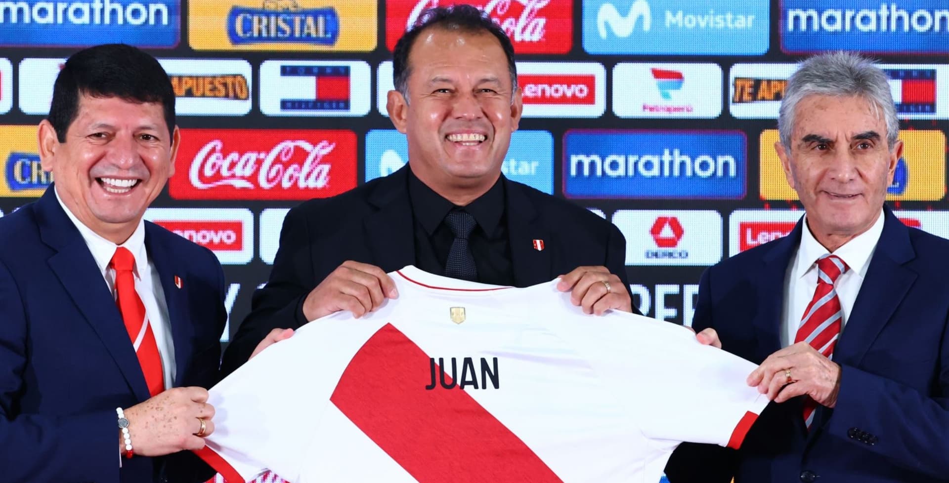 Juan Reynoso demostró el reconocimiento que tiene con el jugador