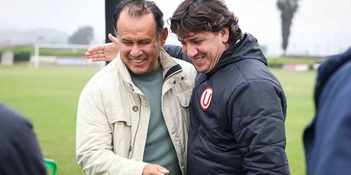 Juan Reynoso estuvo presente en los entrenamientos de Universitario en Campo Mar