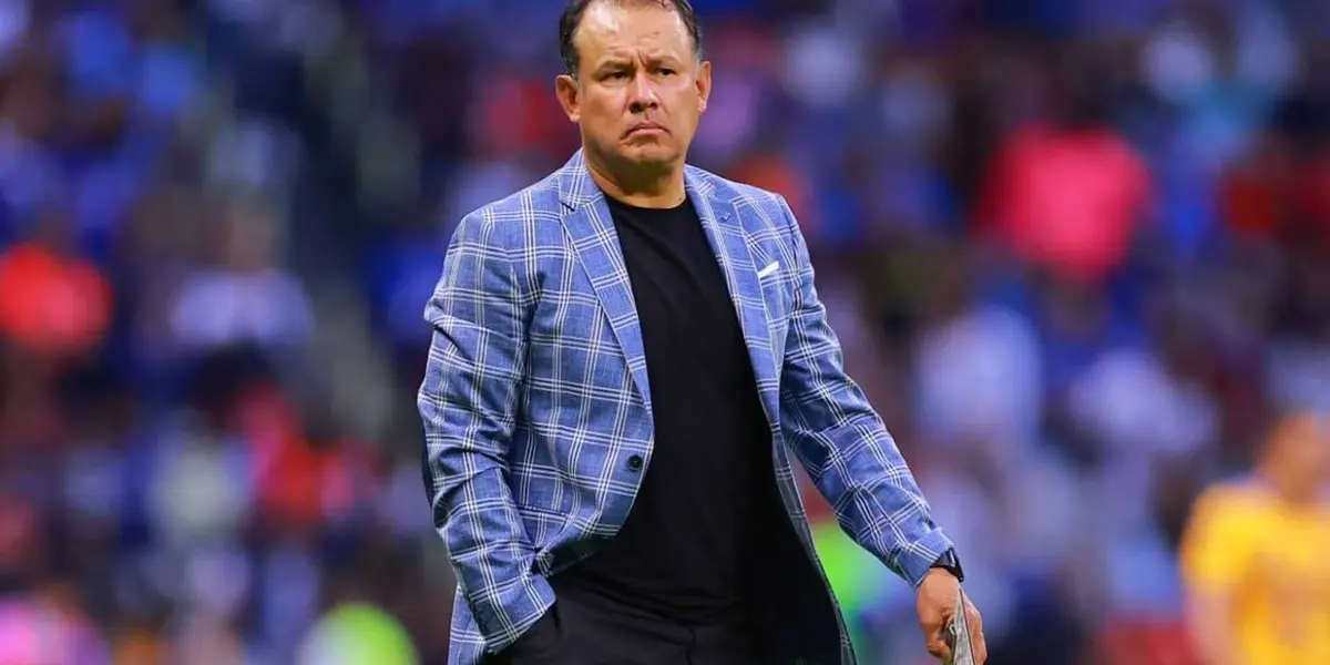 Juan Reynoso habló en conferencia de prensa sobre los motivos por los que no permite que la prensa vea los entrenamientos de la selección peruana.