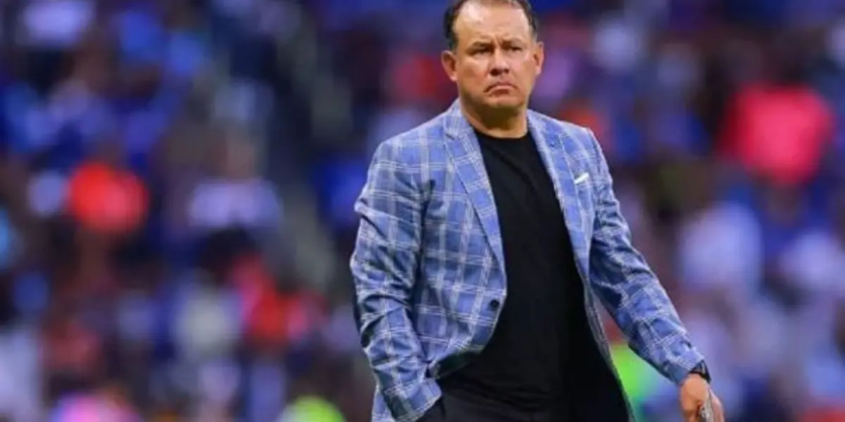 Juan Reynoso podría ser el próximo entrenador peruano