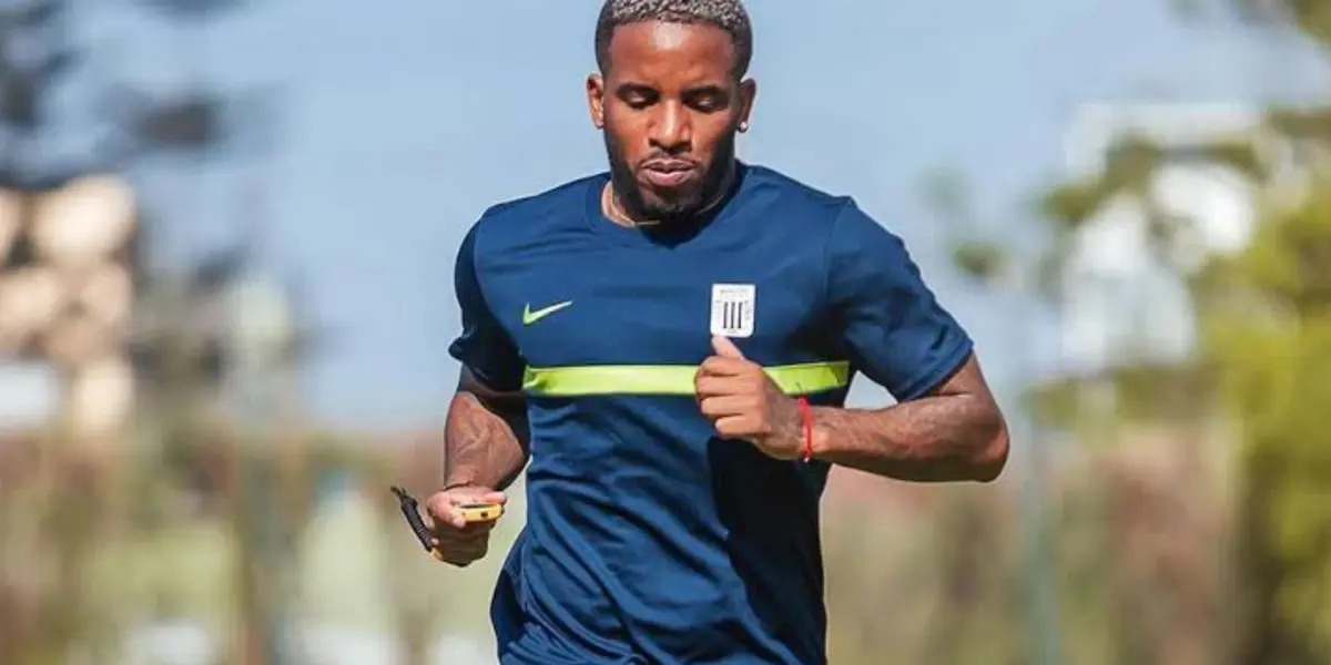 Juan Reynoso quedó sorprendido por el rendimiento de Farfán