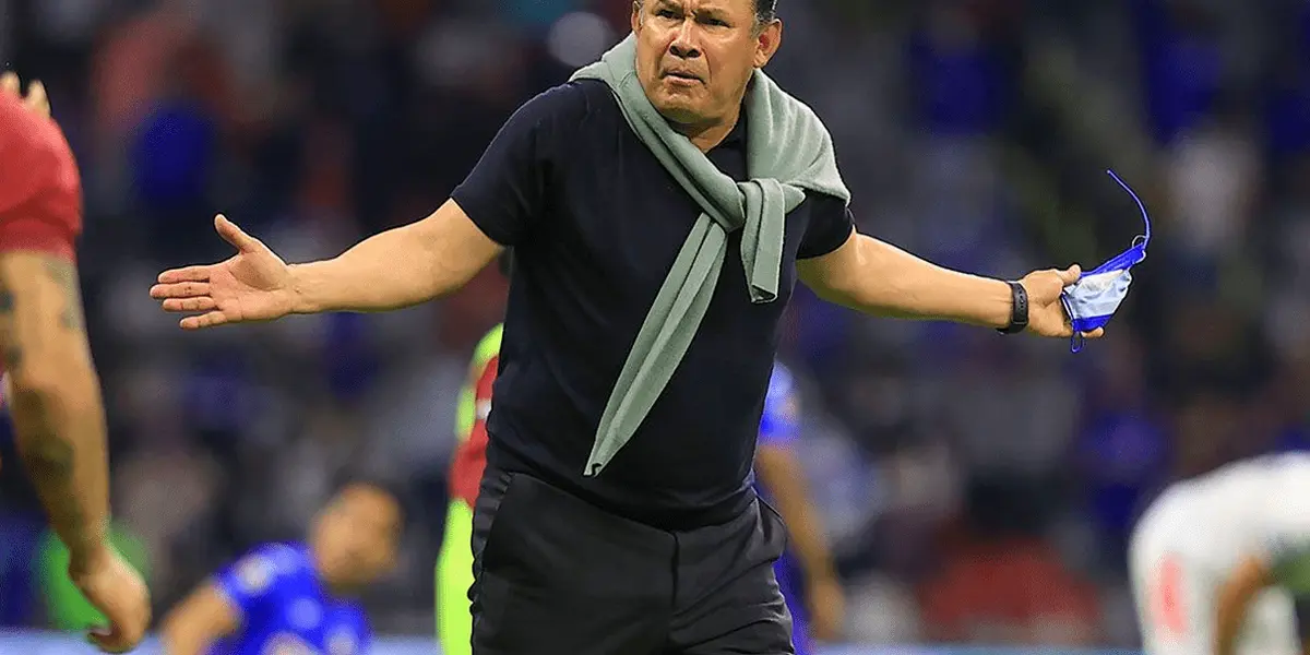 Juan Reynoso no sido el técnico favorito ni para la prensa en Argentina